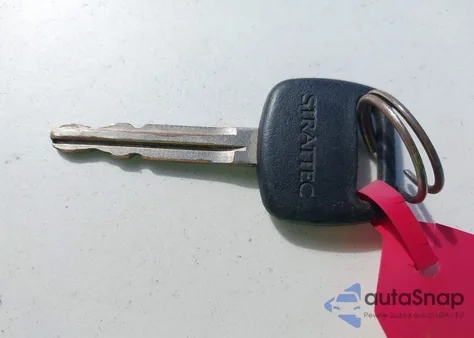 2000 Toyota Avalon Xl/Xls from USA, damaged, VIN 4T1BF28B9YU030316